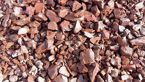 Kamenclub.ru: Щебень крошка красный (ЯШМА) фр. 10-20 мм.  купить в Самаре яшма красный, бордовый, оранжевый, рыжий декоративный каменный ландшафтный щебень колотый 9000 руб/т   фото КАМЕНЬ КЛУБ