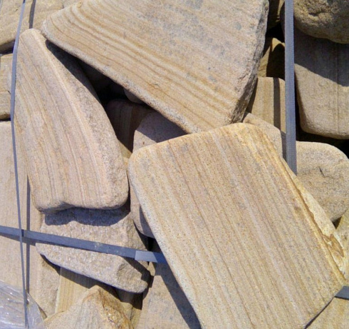 Kamenclub.ru: Песчаник пластушка галтованный желтый с рисунком (3 см)  купить в Самаре плитняк - пластушка желтый песчаник 21000 руб/м3   фото КАМЕНЬ КЛУБ