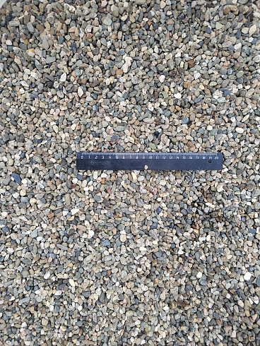 Kamenclub.ru: Галька речная окат (серая) фр.5-10 мм купить  в Самаре галька речная серая, серый, темно-серый, светло-серый, коричневый речная окатанная галька декоративная ландшатфная 5000 руб/т   фото КАМЕНЬ КЛУБ