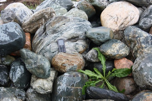 Kamenclub.ru: Ландшафтные валунчики фр.100-500 мм.  купить в Самаре крупный природный камень серый, темно-серый, светло-серый речной валун крупный 4800 руб/т   фото КАМЕНЬ КЛУБ