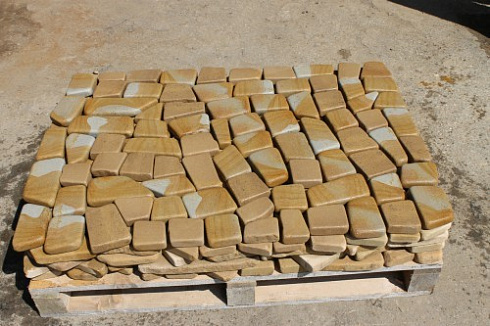 Kamenclub.ru: Песчаник брусчатка (Готика) art PSG-L-01  купить в Самаре    2300 руб/кв.м   фото КАМЕНЬ КЛУБ