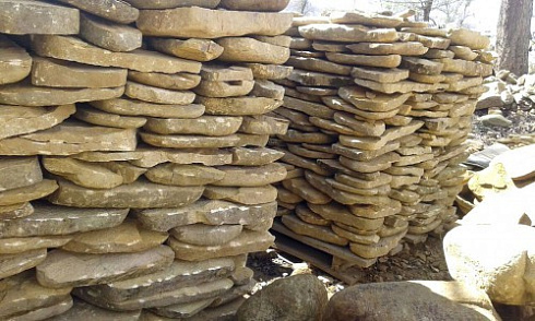 Kamenclub.ru: Песчаник колотый для облицовки (фр. 2-3 см)  купить в Самаре песчаник бежевый серый рыжий песчаник строительный 5000 руб/т   фото КАМЕНЬ КЛУБ