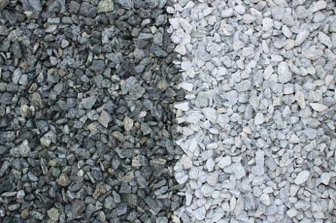 Kamenclub.ru: Щебень крошка зеленый (змеевик) фр. 10-20 мм.  купить в Самаре змеевик зеленый, салатовый декоративная ландшафтная каменная крошка щебня 7 200 руб/т   фото КАМЕНЬ КЛУБ