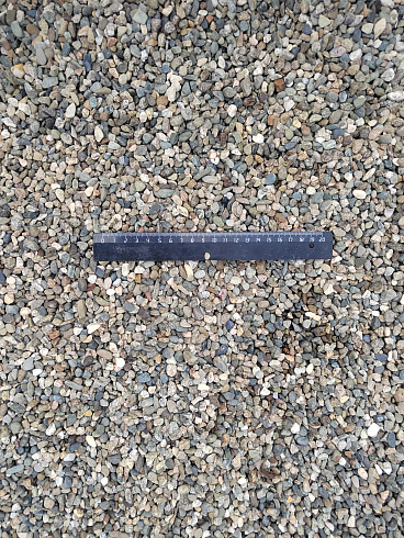 Kamenclub.ru: Галька речная окат (серая) фр.5-10 мм купить  в Самаре галька речная серая, серый, темно-серый, светло-серый, коричневый речная окатанная галька декоративная ландшатфная 5000 руб/т   фото КАМЕНЬ КЛУБ