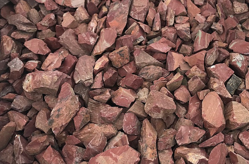 Kamenclub.ru: Щебень крошка красный (ЯШМА) фр. 10-20 мм.  купить в Самаре яшма красный, бордовый, оранжевый, рыжий декоративный каменный ландшафтный щебень колотый 9000 руб/т   фото КАМЕНЬ КЛУБ