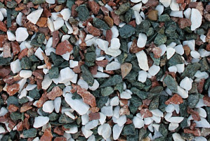 Kamenclub.ru: Мраморная крошка (щебень крошка микс: белый-зеленый-розовый) фр. 10-20 мм.  купить в Самаре мрамор белый, зеленый, розовый декоративный ландшафтный колотый щебень 12000 руб/т   фото КАМЕНЬ КЛУБ
