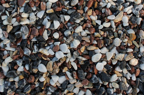 Kamenclub.ru: Мраморная крошка (щебень галтованный микс:: серый-зеленый-розовый) фр.10-20 мм.  купить в Самаре мрамор серый, зеленый, розовый щебень окатанный округлый декоративный ландшафтный 15500 руб/т   фото КАМЕНЬ КЛУБ