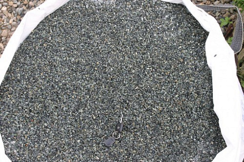 Kamenclub.ru: Щебень крошка зеленый (змеевик) фр. 5-10 мм  купить в Самаре змеевик зеленый, салатовый ландшафтный декоративный щебень крошка 7 200 руб/т   фото КАМЕНЬ КЛУБ