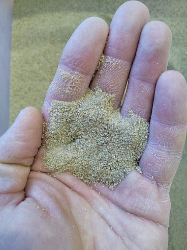 Кварцевый песок для площадок фр. 0,16-0,63 мм.  купить в Самаре фото Камень Клуб