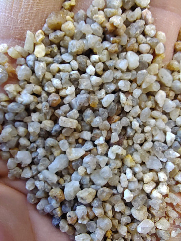 Кварцевый песок для площадок фр. 2-5 мм.  купить в Самаре фото Камень Клуб