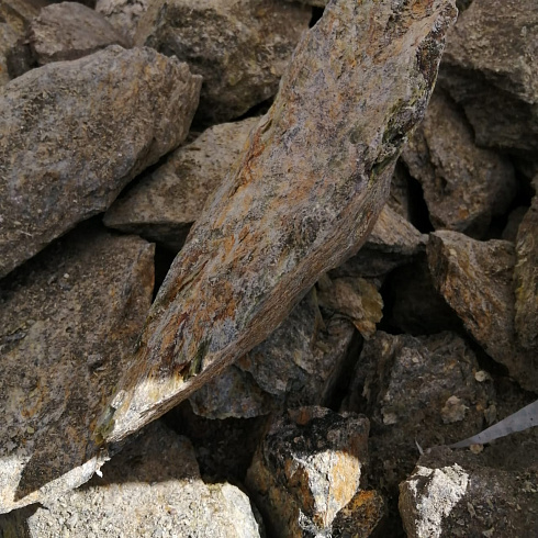 фото Змеевик салатовый  (фр. 70-100 мм)  купить в Самаре в интернет-портале КАМЕНЬ КЛУБ