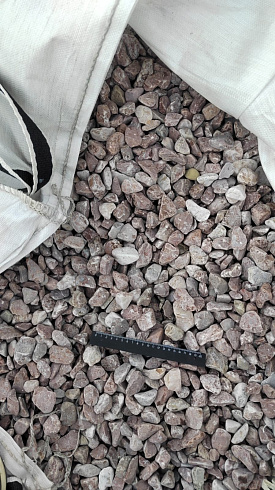 Kamenclub.ru: Мраморная крошка (щебень галтованный розовый) фр.20-40 мм.  купить в Самаре мрамор розовый, красный оголтованный округлый щебень  15000 руб/т   фото КАМЕНЬ КЛУБ