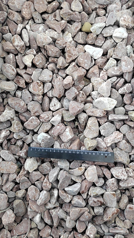 Kamenclub.ru: Мраморная крошка (щебень галтованный розовый) фр.20-40 мм.  купить в Самаре мрамор розовый, красный оголтованный округлый щебень  15000 руб/т   фото КАМЕНЬ КЛУБ