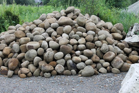 Kamenclub.ru: Песчаник ядра, фр. 100-300 мм  купить в Самаре песчаник бежевый серый рыжий речная галька 5 000 руб/т   фото КАМЕНЬ КЛУБ