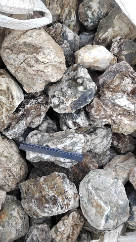 Kamenclub.ru: Кварцевый валунчик фр.100-300 мм.  купить в Самаре кварц белый, бежевый молочный рыжий крупный природный камень галечник 7850 руб/т   фото КАМЕНЬ КЛУБ