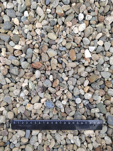 Kamenclub.ru: Галька речная окат (серая) фр.10-20 мм купить  в Самаре галька речная серая, серый, темно-серый, светло-серый, коричневый ландшафтная декоративная речная окатанная округлая галька 5000 руб/т   фото КАМЕНЬ КЛУБ