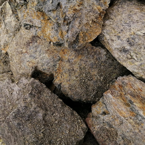 фото Змеевик салатовый  (фр. 70-100 мм)  купить в Самаре в интернет-портале КАМЕНЬ КЛУБ