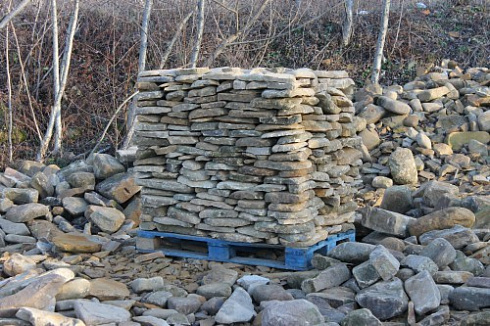 Kamenclub.ru: Песчаник колотый для облицовки (фр. 2-3 см)  купить в Самаре песчаник бежевый серый рыжий песчаник строительный 5000 руб/т   фото КАМЕНЬ КЛУБ