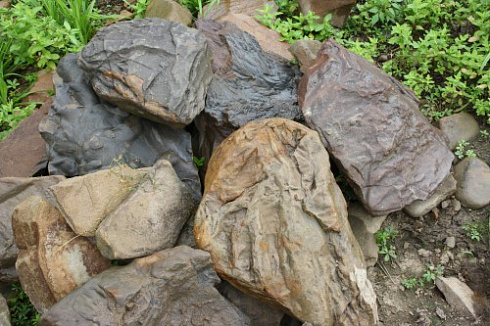 Kamenclub.ru: Песчаник декоративный ландшафтный (фр. 300-500 мм)  купить в Самаре песчаник желтый рыжий серый зеленый валун речной окатанный природный песчаника 4 500 руб/т   фото КАМЕНЬ КЛУБ
