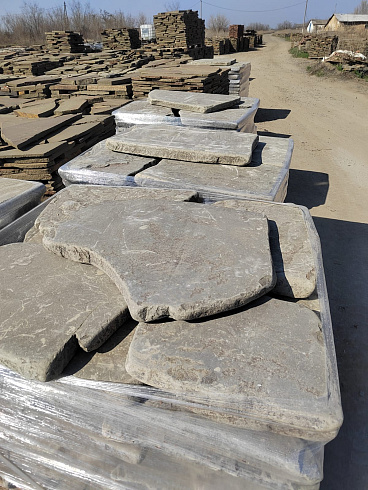 Kamenclub.ru: Песчаник галтованный для облицовки (фр. 2-5 см)  купить в Самаре песчник рыжий желтый серый песчаник окатанный речной 6 000 руб/т   фото КАМЕНЬ КЛУБ