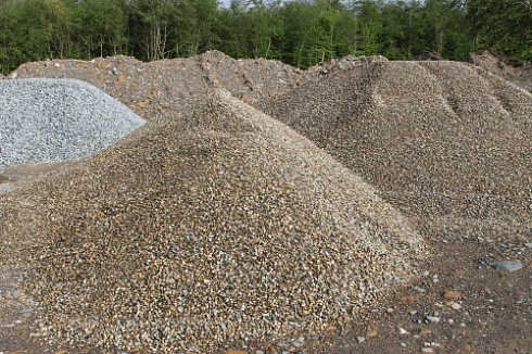 Kamenclub.ru: Галька окат (серо-желтая) фр.10-20 мм. купить  в Самаре галька серо-желтая, рыжая, серый речная окатанная округлая галька 5000 руб/т   фото КАМЕНЬ КЛУБ