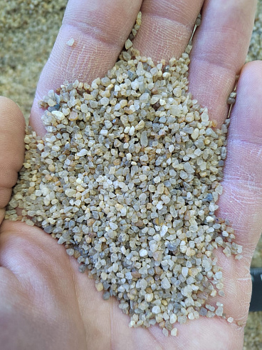 Кварцевый песок для водоподготовки фр. 1,6-3 мм.  купить в Самаре фото Камень Клуб