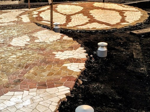 Kamenclub.ru: Песчаник брусчатка (Готика) art PSG-L-01  купить в Самаре    2300 руб/кв.м   фото КАМЕНЬ КЛУБ