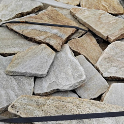 Kamenclub.ru: Песчаник пластушка галтованный желтый с рисунком (3 см)  купить в Самаре плитняк - пластушка желтый песчаник 21000 руб/м3   фото КАМЕНЬ КЛУБ