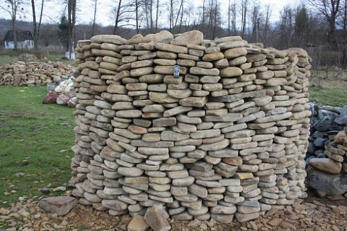 Kamenclub.ru: Песчаник для мощения дорожек, площадок, парковок ( фр 5-10 см)  купить в Самаре песчаник  серый желтый коричневый рыжий песчаник оголтованный окатанный 6500 руб/т   фото КАМЕНЬ КЛУБ