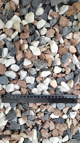 Kamenclub.ru: Мраморная крошка (щебень галтованный микс:белый-зеленый-розовый) фр.20-40 мм.  купить в Самаре мрамор белый, зеленый, розовый мрамор декоративный (галтовка) 15500 руб/т   фото КАМЕНЬ КЛУБ